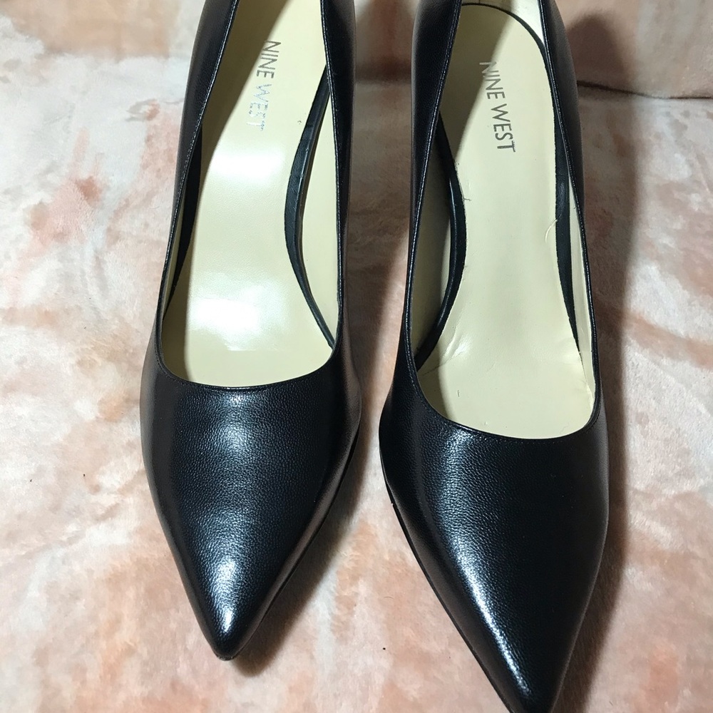 Nine West Black Leather Pumps